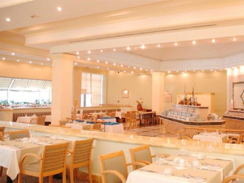 Ramada Plaza Astana Hotel 外观 照片